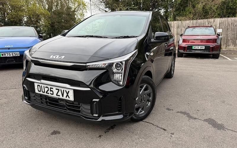 Second-hand Kia Picanto 63 CP (46 kW) 2024 Negru Hatchback