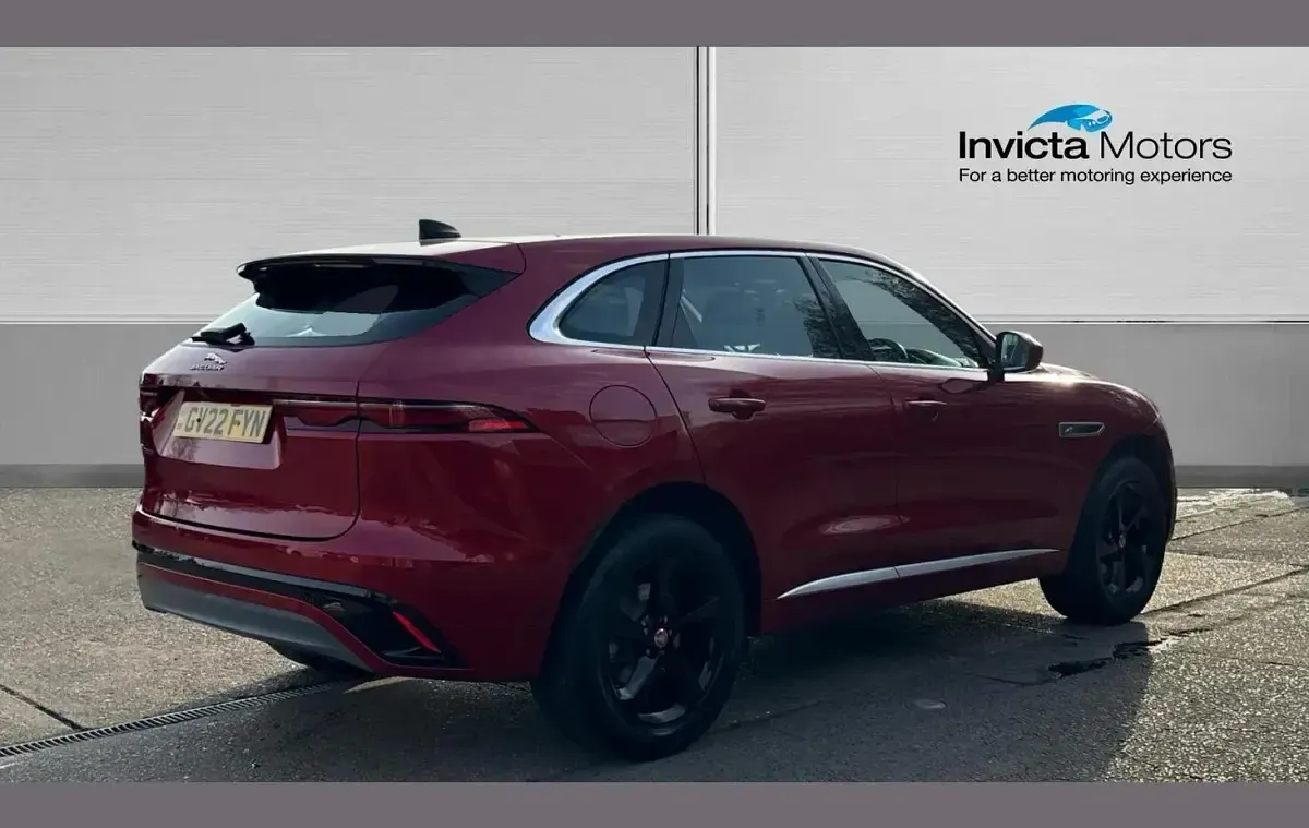 Second-hand Jaguar F-Pace R-Dynamic 204 CP (150 kW) 2022 Roșu SUV