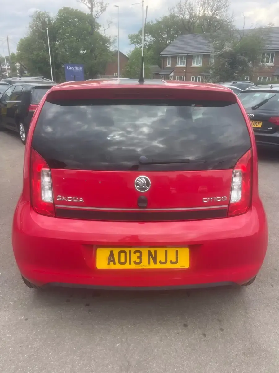 Begagnad Skoda Citigo Sport 2013 Röd Halvkombi