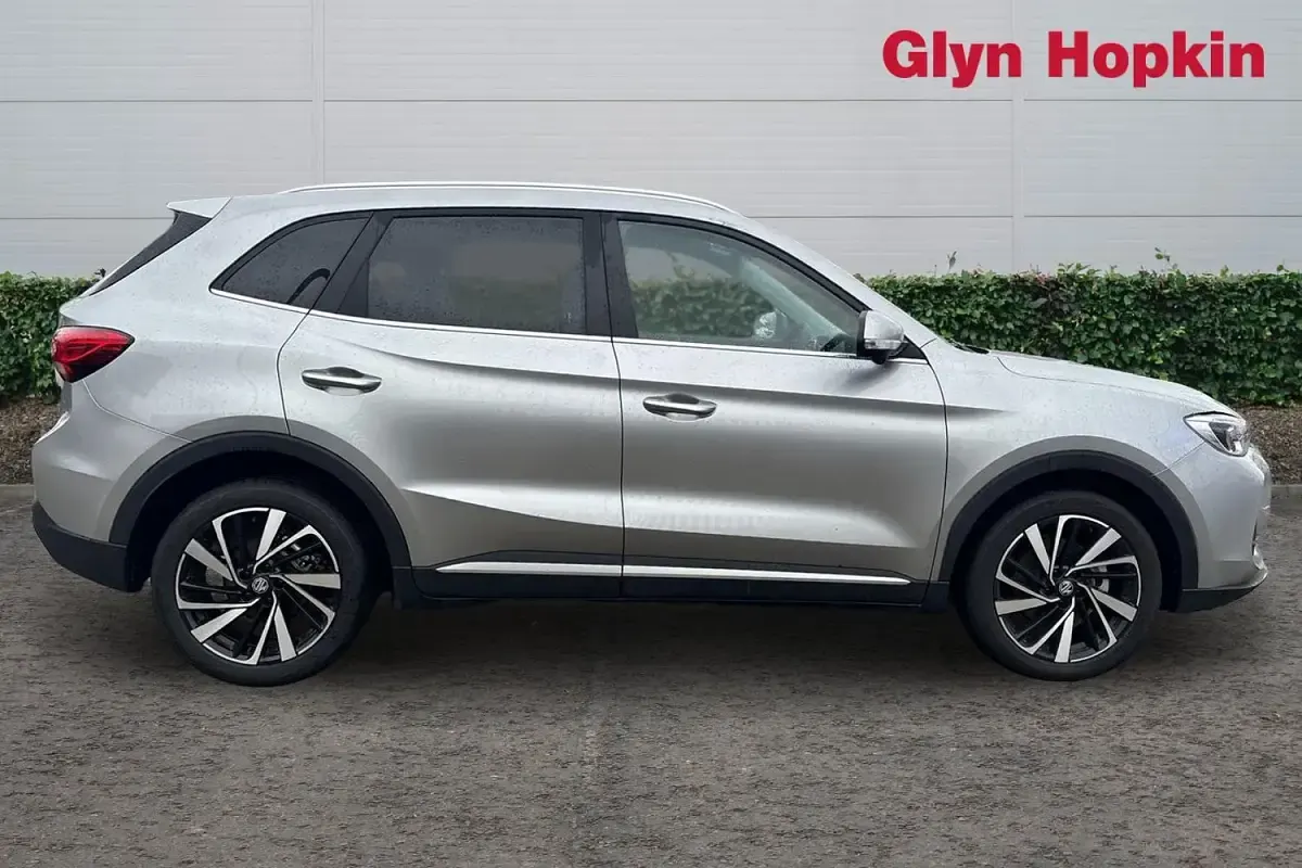 Novo MG ZS Trophy 196 HP (144 kW) 2025 Prateado Citadino
