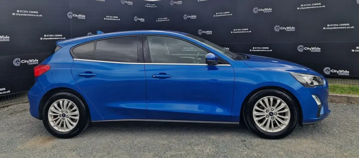 Used Ford Focus Titanium 125 HP (91 kW) 2020 Blue Hatchback