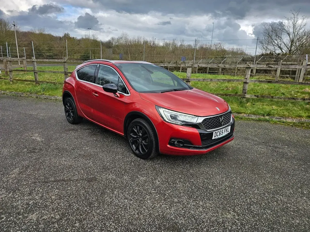 Used DS Automobiles DS4 120 HP (88 kW) 2015 Orange Hatchback