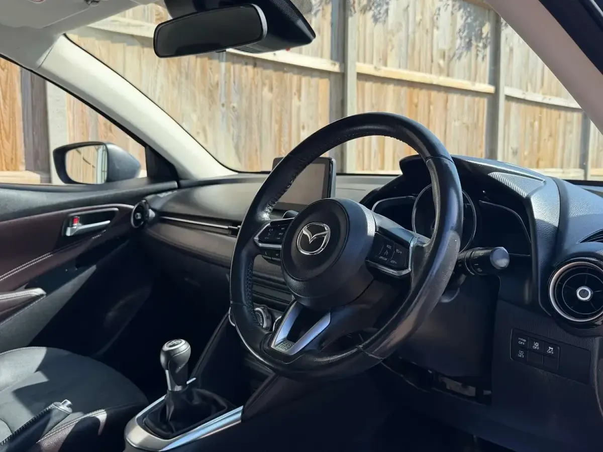 Used Mazda 2 Inclusive 90 HP (66 kW) 2019 Blue Hatchback