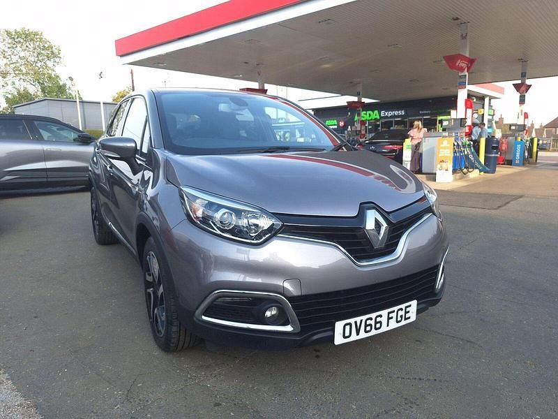 Grey Used 2016 Renault Captur Iconic SUV | £7,395 (Fair price) - Image 1/1