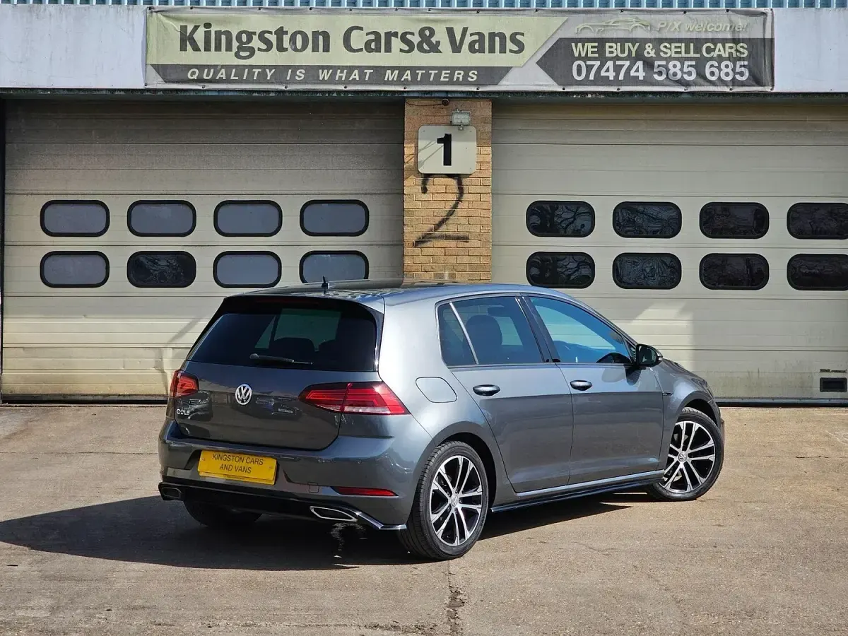Used VW Golf VII R-line 150 HP (110 kW) 2019 Grey Hatchback