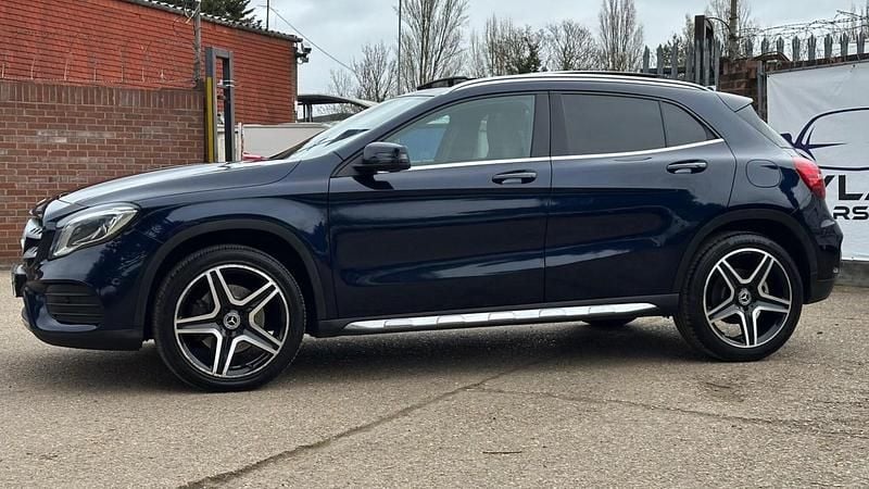 Used Mercedes GLA220 AMG line 2018 Blue SUV