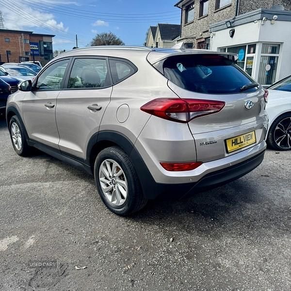 Used Hyundai Tucson SE 116 HP (85 kW) 2016 Beige SUV