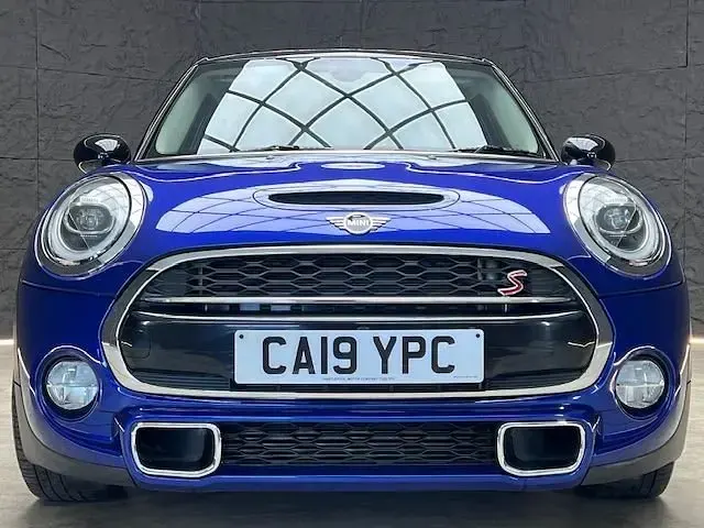 Used Mini Cooper S Exclusive 192 HP (141 kW) 2019 Blue Hatchback