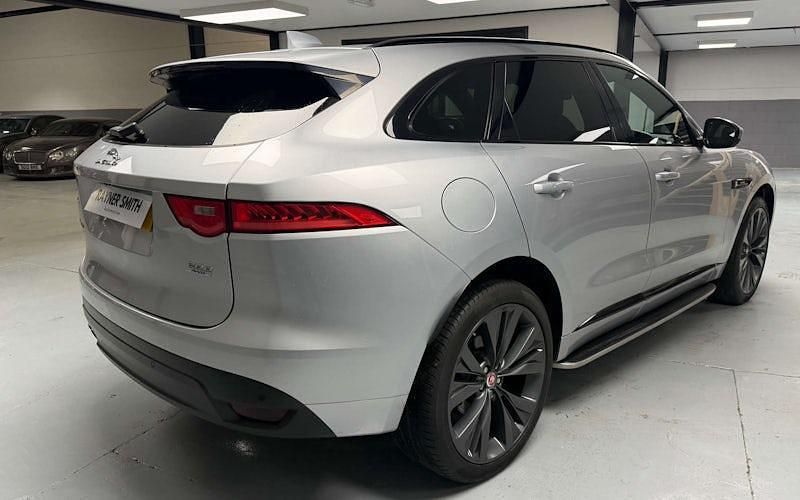 Used Jaguar F-Pace R-Sport 179 HP (131 kW) 2020 SUV
