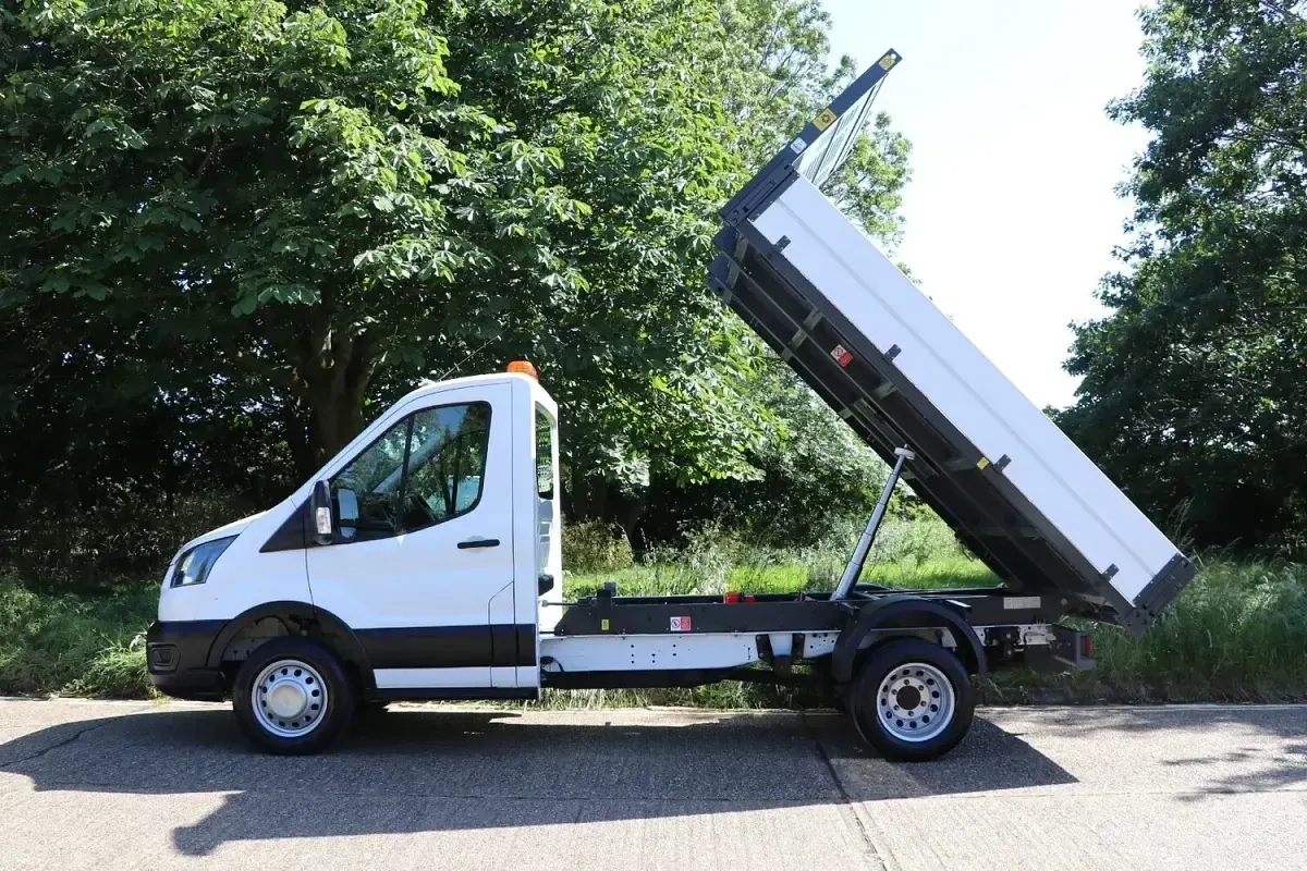 Used Ford Transit 130 HP (95 kW) 2022 White Cabriolet