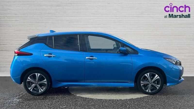 Used Nissan Leaf Tekna 160 kW (218 HP) 2021 Blue Hatchback