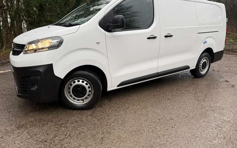 Used Vauxhall Vivaro 101 HP (74 kW) 2022 MPV