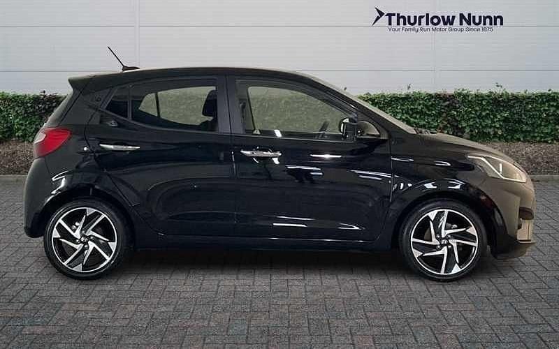 Used Hyundai i10 Premium 63 HP (46 kW) 2025 Black Hatchback