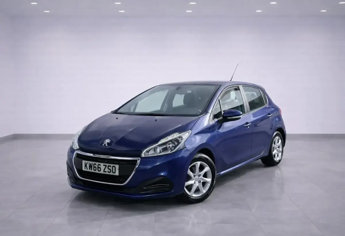 Gebraucht Peugeot 208 Active 100 PS (73 kW) 2017 Blau Kleinwagen