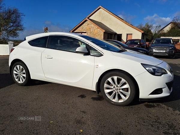 White Used 2013 Vauxhall Astra GTC SRi Hatchback | £3,750 (Fair price) - Image 1/4