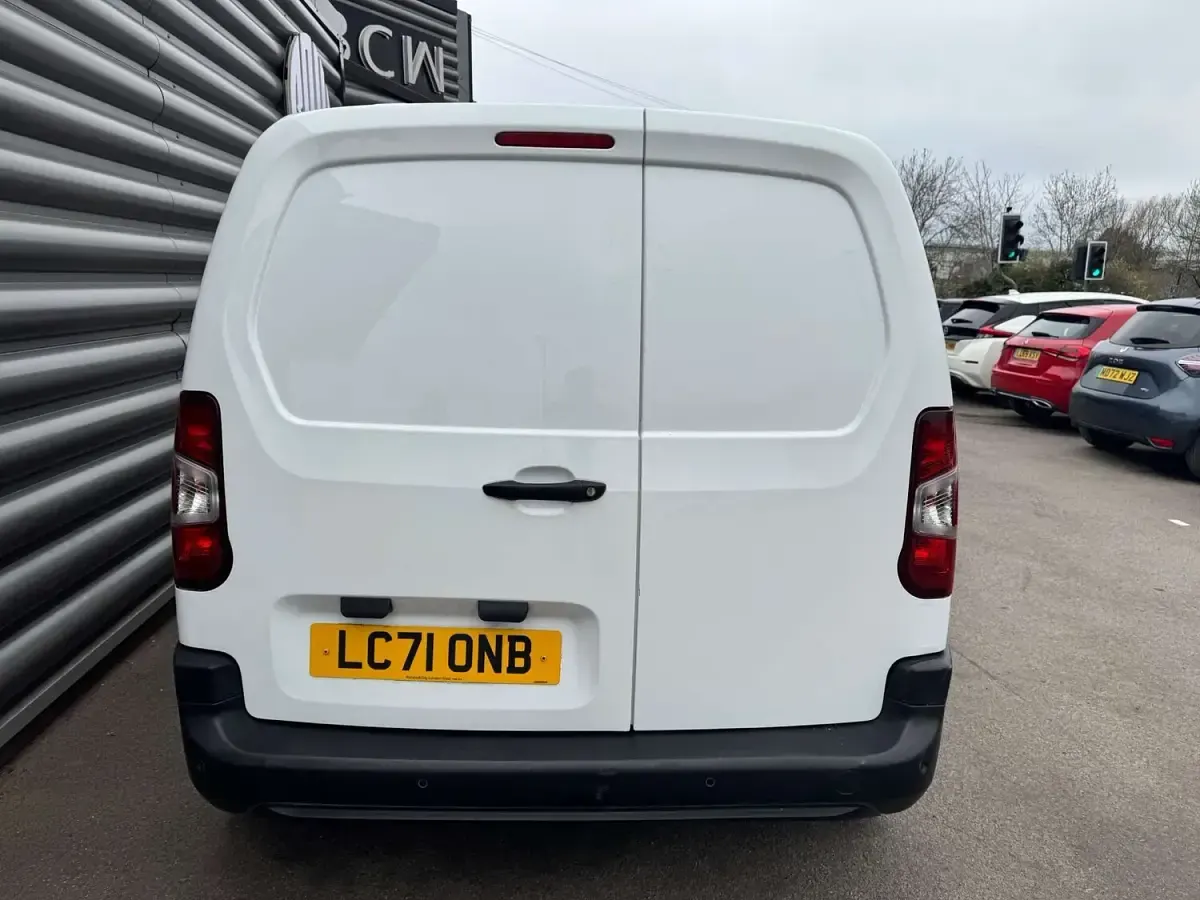 Used Citroën Berlingo 2022 White MPV