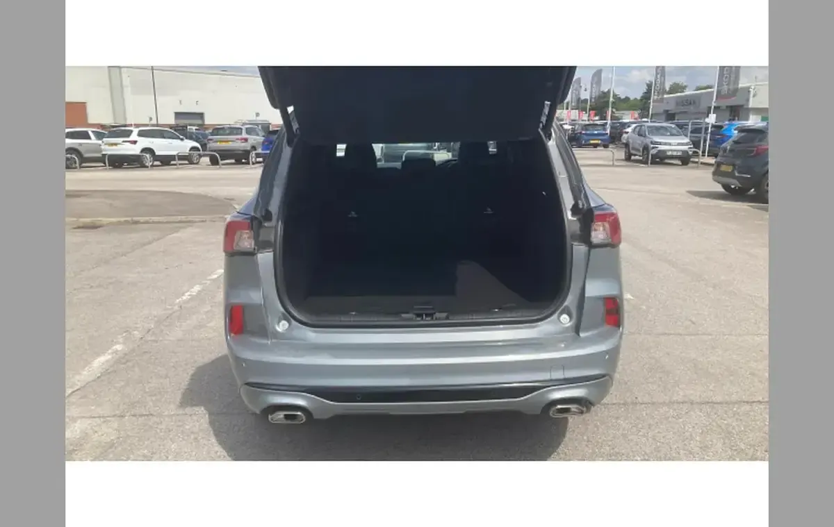 Used Ford Kuga ST-Line 147 HP (108 kW) 2022 Silver SUV