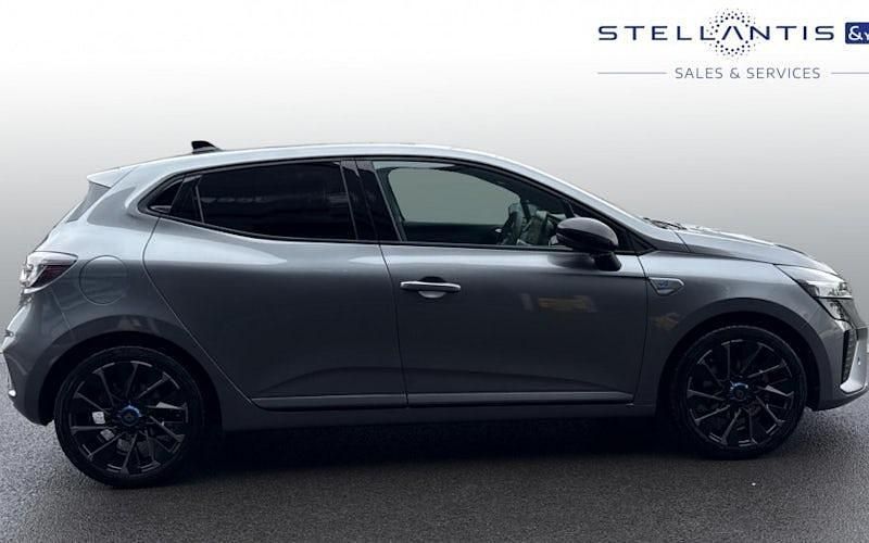 Used Renault Clio V Esprit Alpine 143 HP (105 kW) 2024 Grey Hatchback