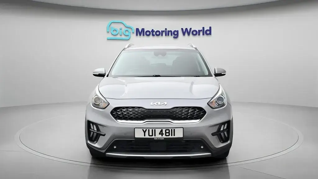 Second-hand Kia Niro 139 CP (102 kW) 2022 Gri SUV