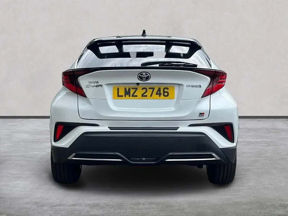 Used Toyota C-HR Sport 198 HP (145 kW) 2023 White SUV