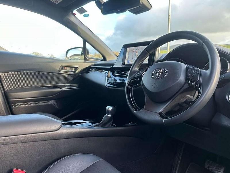 Used Toyota C-HR Design 120 HP (88 kW) 2023 Black SUV