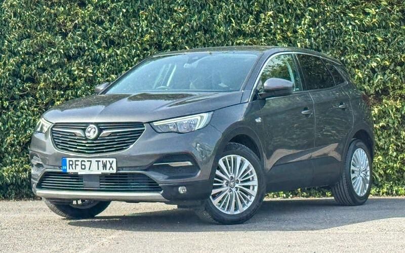Used Vauxhall Grandland X Sport 131 HP (96 kW) 2018 Grey SUV