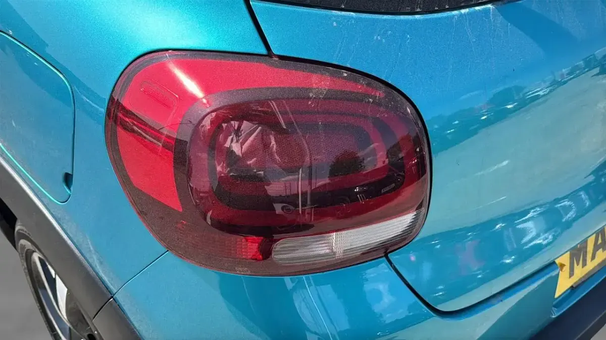 Used Citroën C3 PureTech 108 HP (79 kW) 2023 Blue Hatchback