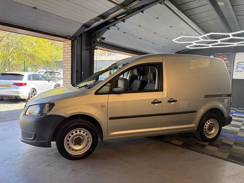 Begagnad VW Caddy Startline 102 HK (75 kW) 2015 Silver Minibuss
