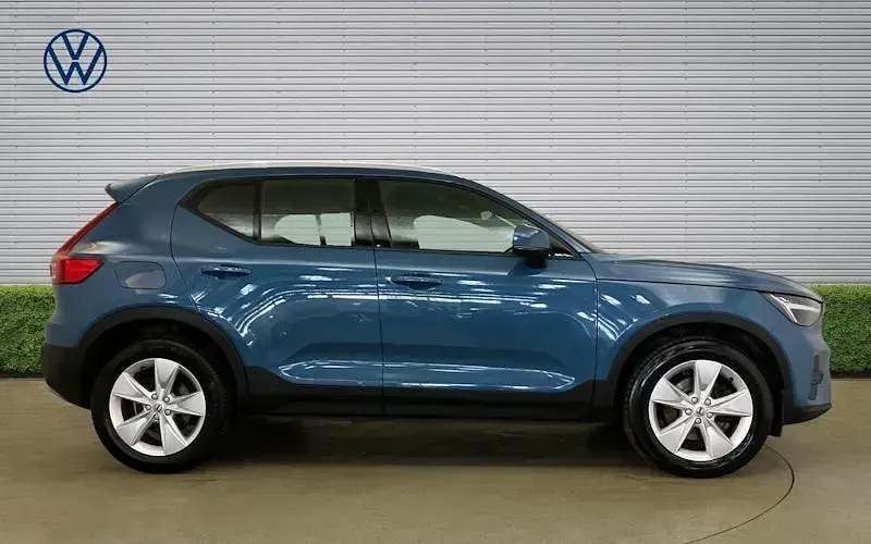 Used Volvo XC40 Core 163 HP (119 kW) 2026 SUV
