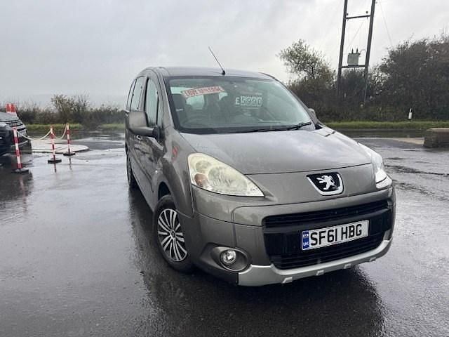 Grey Used 2011 Peugeot TePee S MPV | £4,950 - Image 1/4