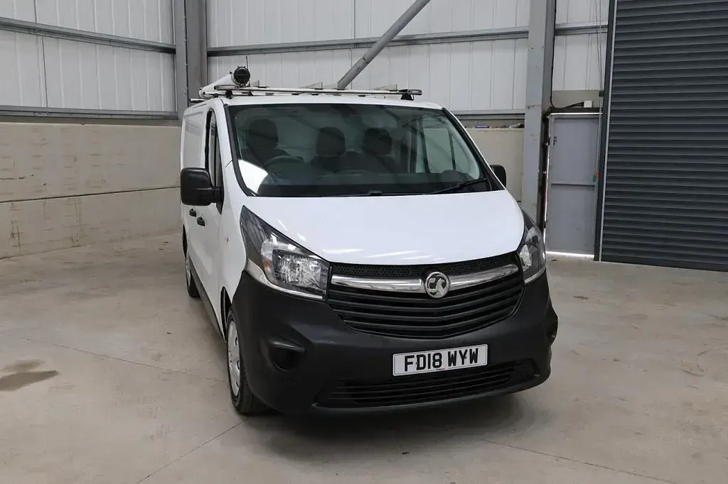 Used Vauxhall Vivaro 95 HP (69 kW) 2018 White
