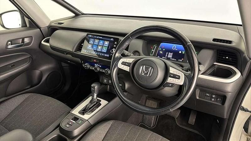 Used Honda Jazz EX 109 HP (80 kW) 2021 Platinum white Hatchback