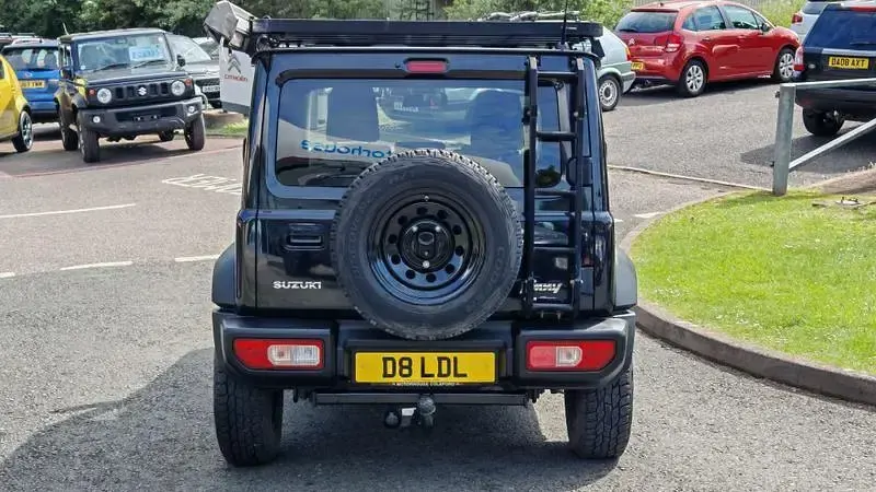 Używany Suzuki Jimny SZ5 102 KM (75 kW) 2019 Czarny SUV