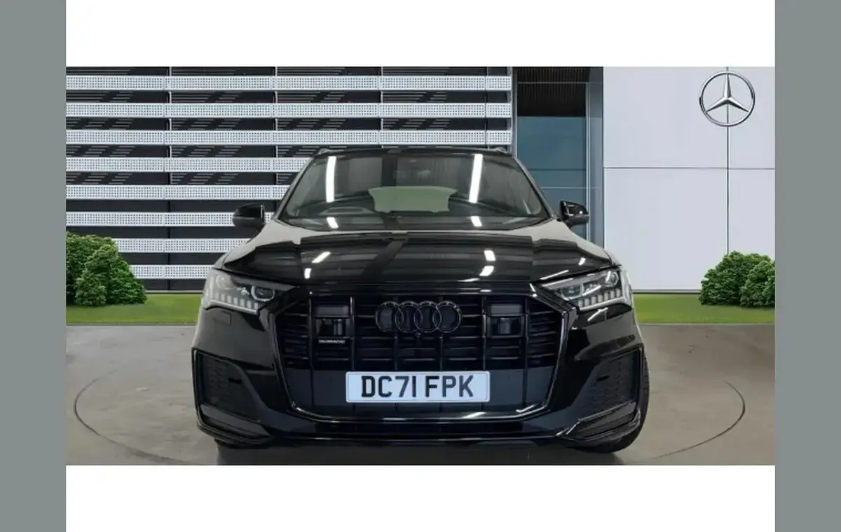 Used Audi Q7 Comfort 281 HP (206 kW) 2022 Black SUV
