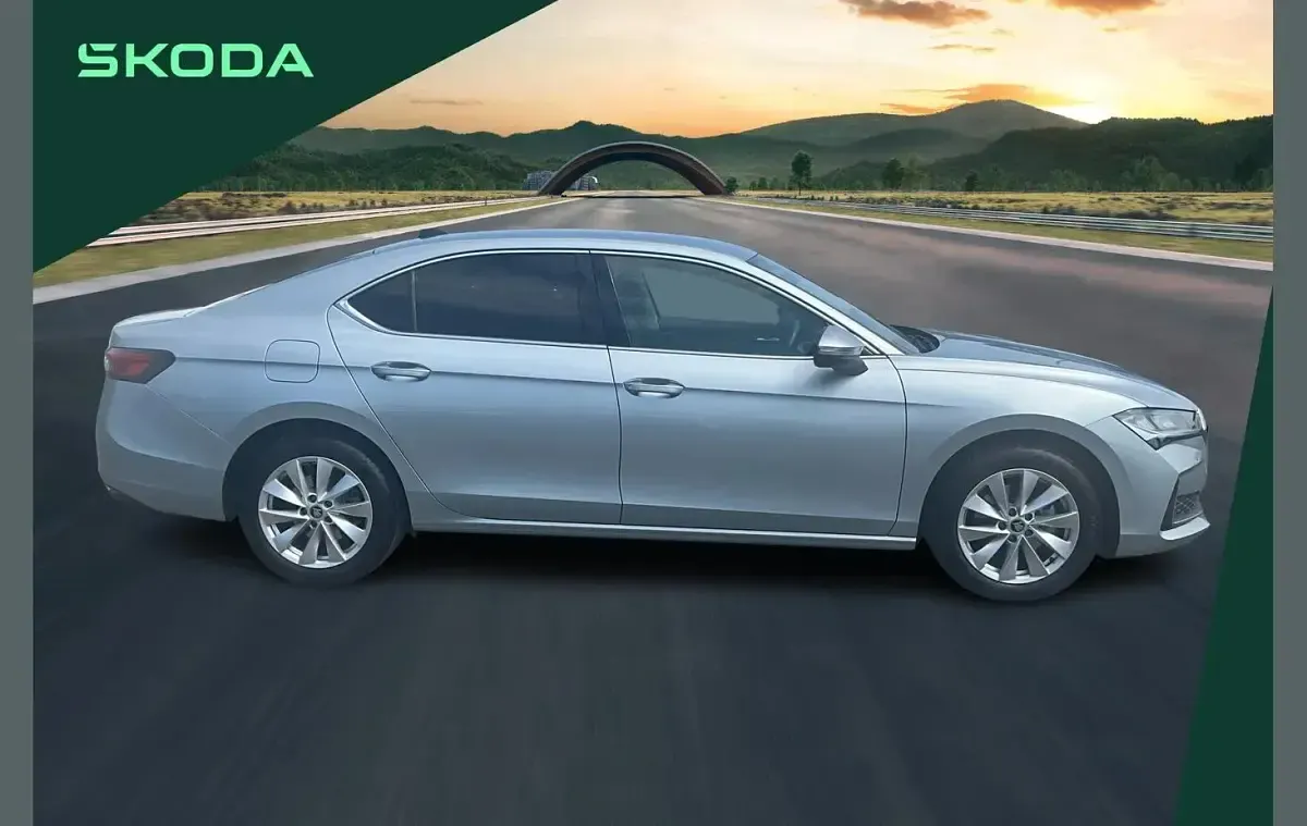 Used Skoda Superb SE Technology 150 HP (110 kW) 2025 Silver Hatchback