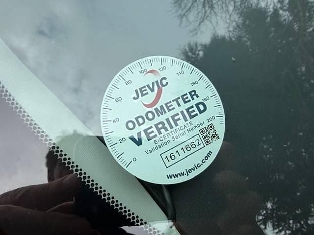 Used Toyota Estima Premium 170 HP (125 kW) 2013 Pearl white MPV