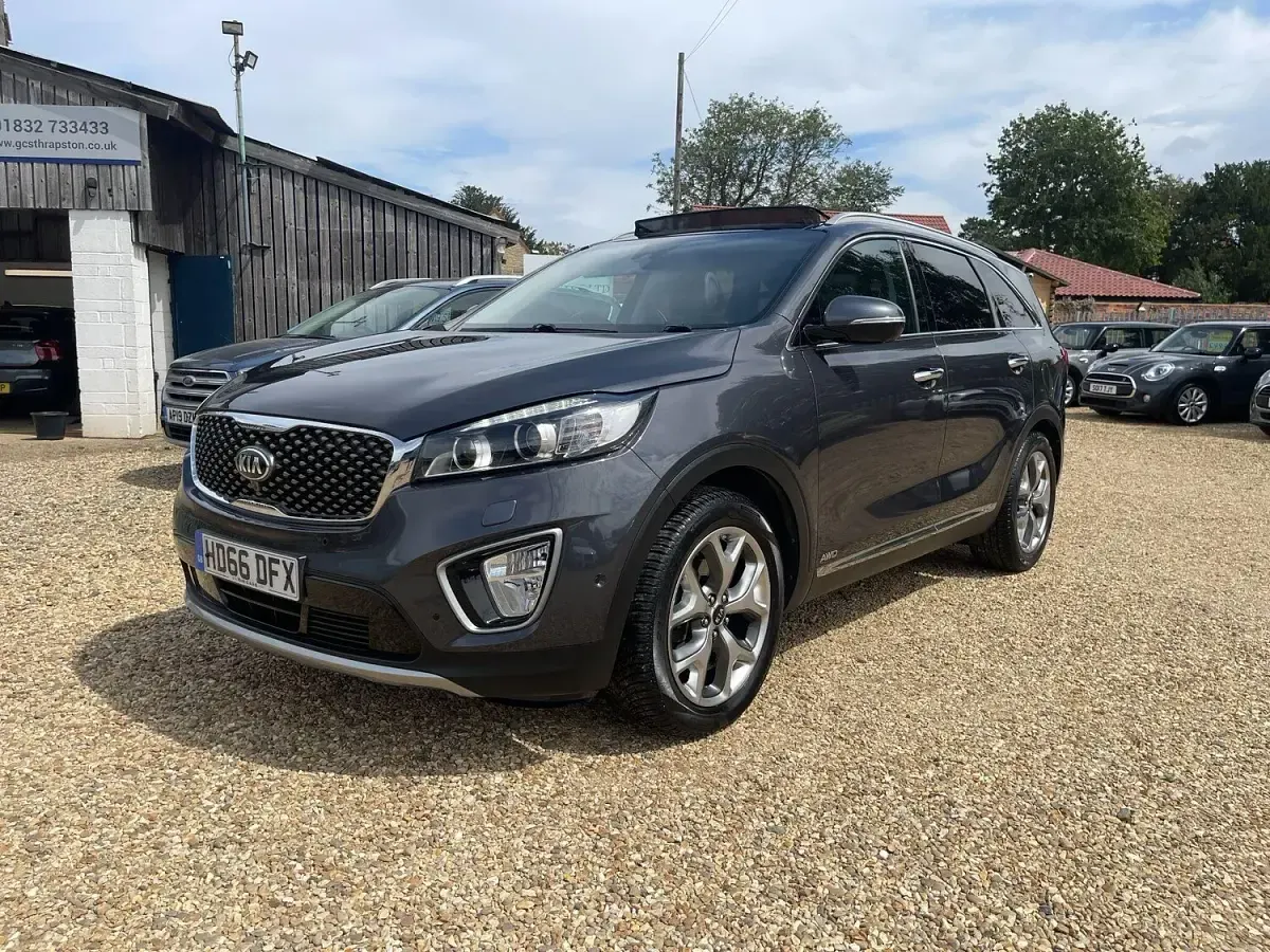 Used Kia Sorento 200 HP (147 kW) 2016 Grey SUV