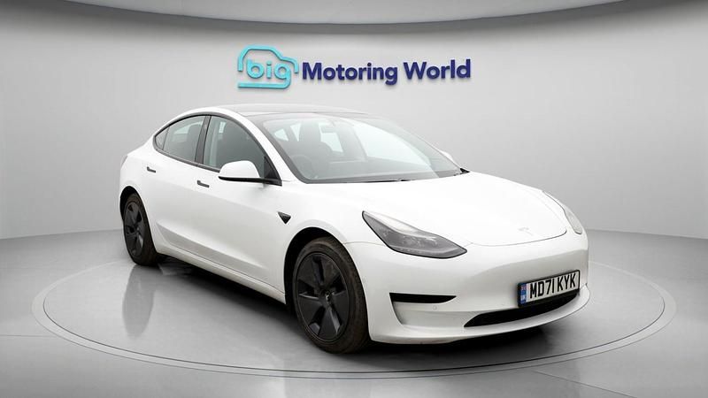 Used Tesla Model 3 Standard Range 180 kW (245 HP) 2021 White Sedan