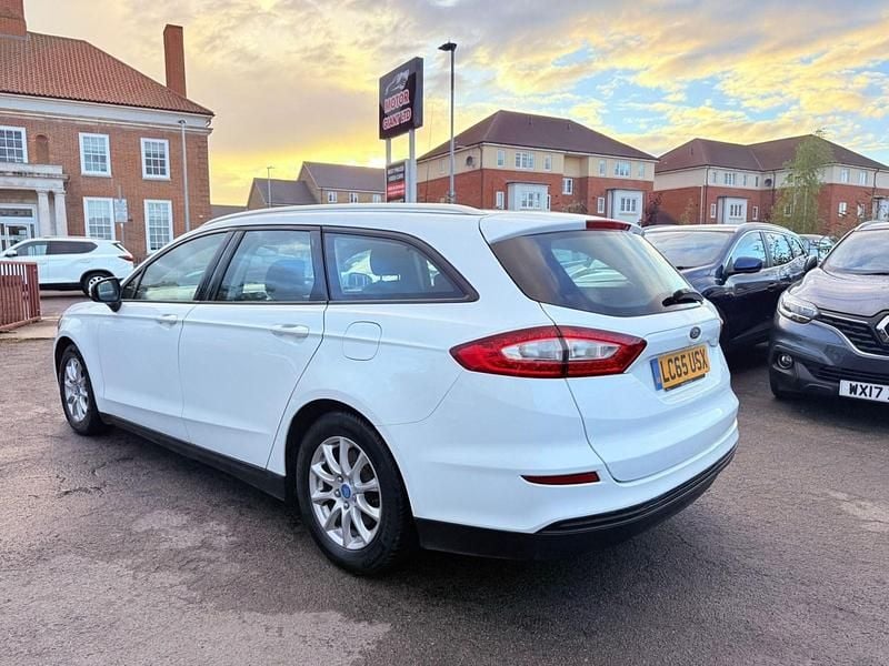 Used Ford Mondeo Style 2015 White Estate