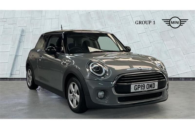 Grey Used 2019 Mini Cooper Classic Hatchback | £11,450 (Good price) - Image 1/4