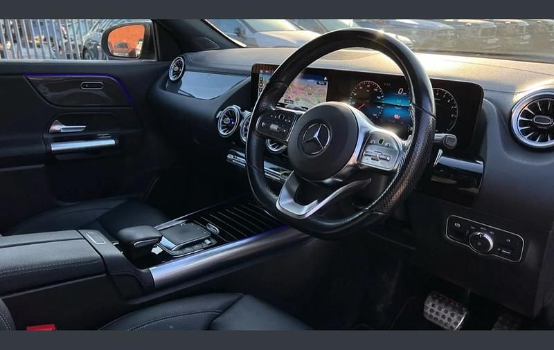 Used Mercedes GLA250 Premium Plus 214 HP (157 kW) 2022 Black SUV