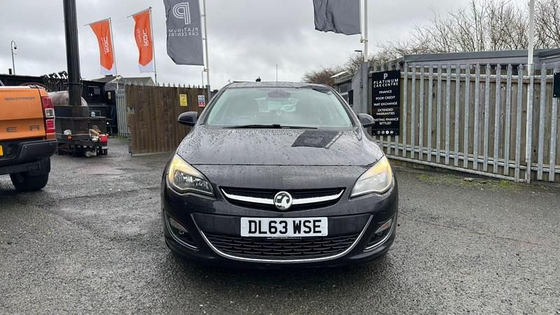 Used Vauxhall Astra Elite 2014 Black Hatchback