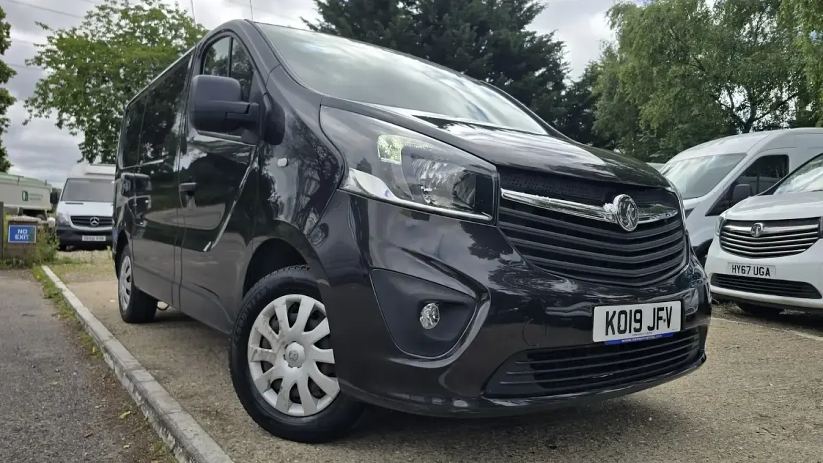 Used Vauxhall Vivaro Sportive 120 HP (88 kW) 2019 Black MPV