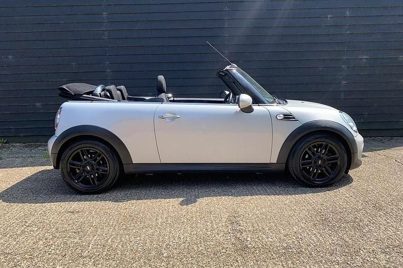 Used 2015 Mini Cooper Hatchback | £5,875 (Super price) - Image 1/1