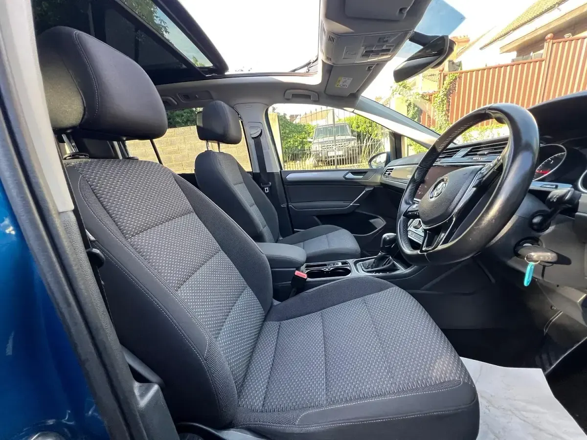 Used VW Touran Family 150 HP (110 kW) 2020 Blue MPV