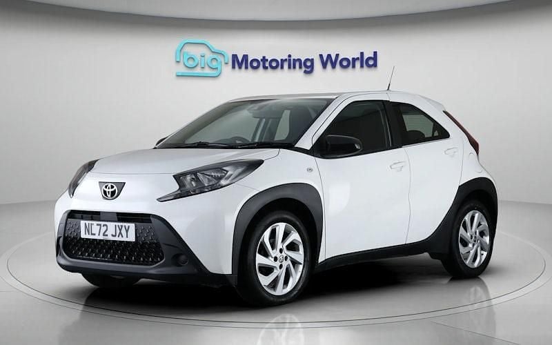 Used Toyota Aygo X PURE 72 HP (52 kW) 2025 SUV