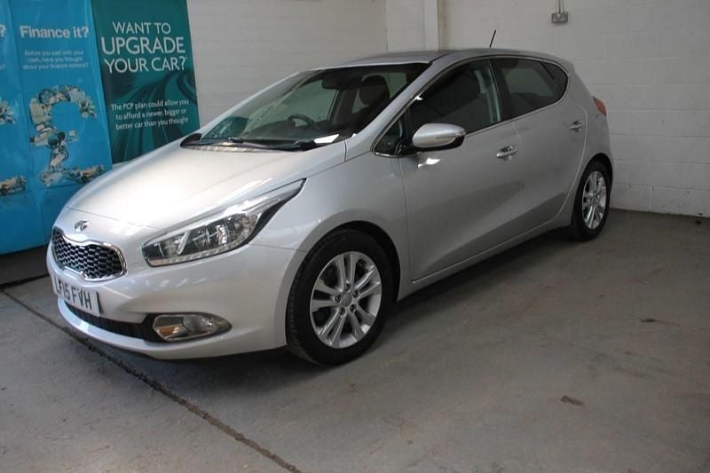 Used Kia Ceed 2015 Silver Hatchback