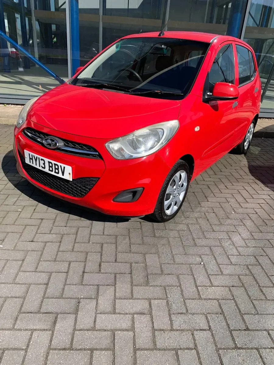 Used Hyundai i10 Classic 2013 Red Hatchback