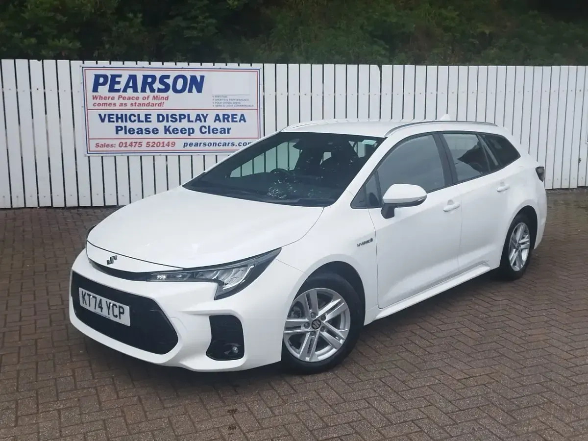 Used Suzuki Swace 140 HP (102 kW) 2025 White Estate