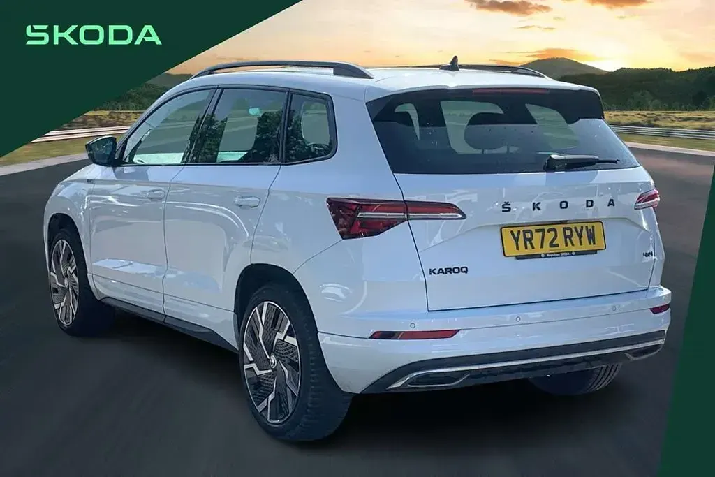 Used Skoda Karoq SportLine 187 HP (137 kW) 2022 White SUV